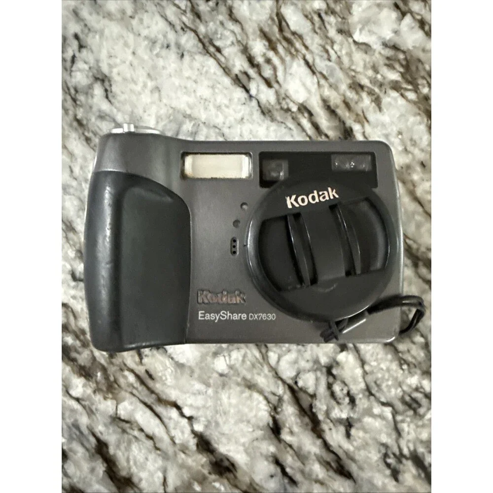 Kodak EasyShare DX7630 6.1MP Digital Camera Schneider Lens Untested For Parts